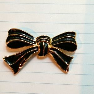 Vintage Trifari Bow Black & Gold Brooch